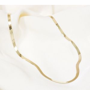 18k gold herring bone necklace